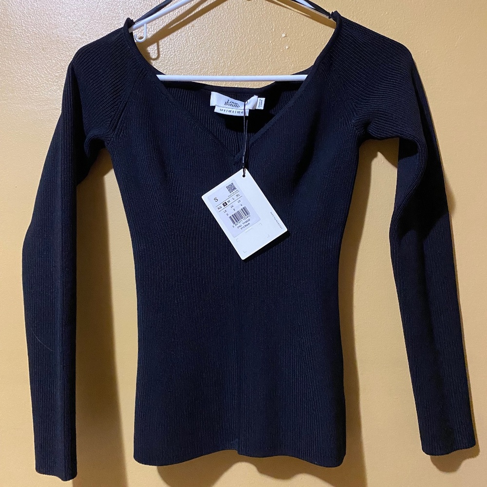 Black V-neck top - small - NWT